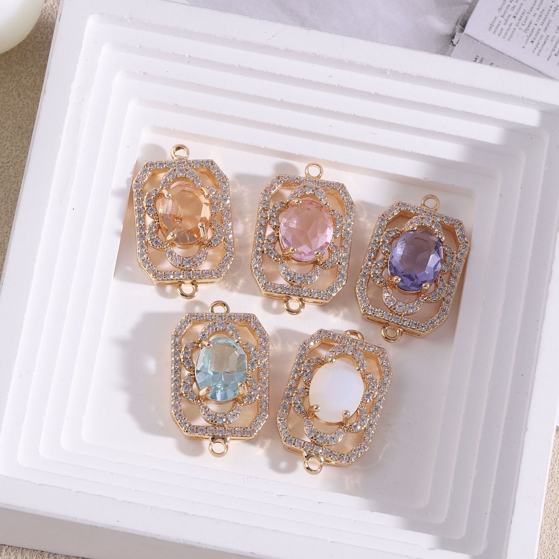 Diamond Stud Earrings - Pendentif Fleur Rectangulaire à Double Trou,