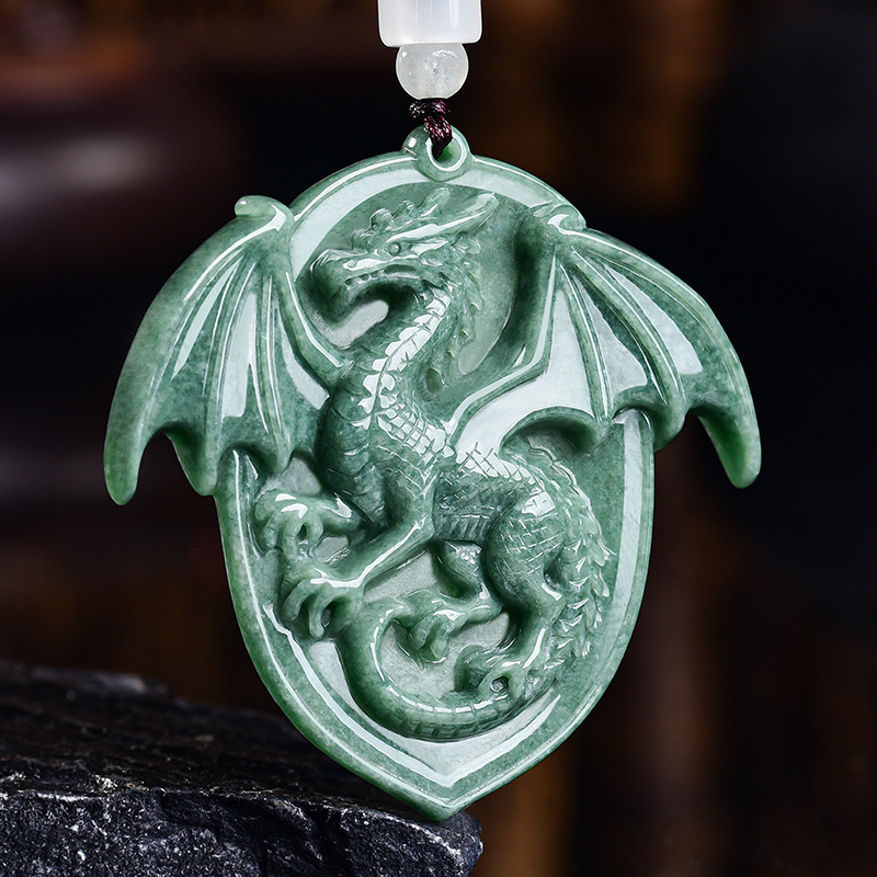 Jewelry & Watches Bench - Collier pendentif Dragon en jadéite birmane