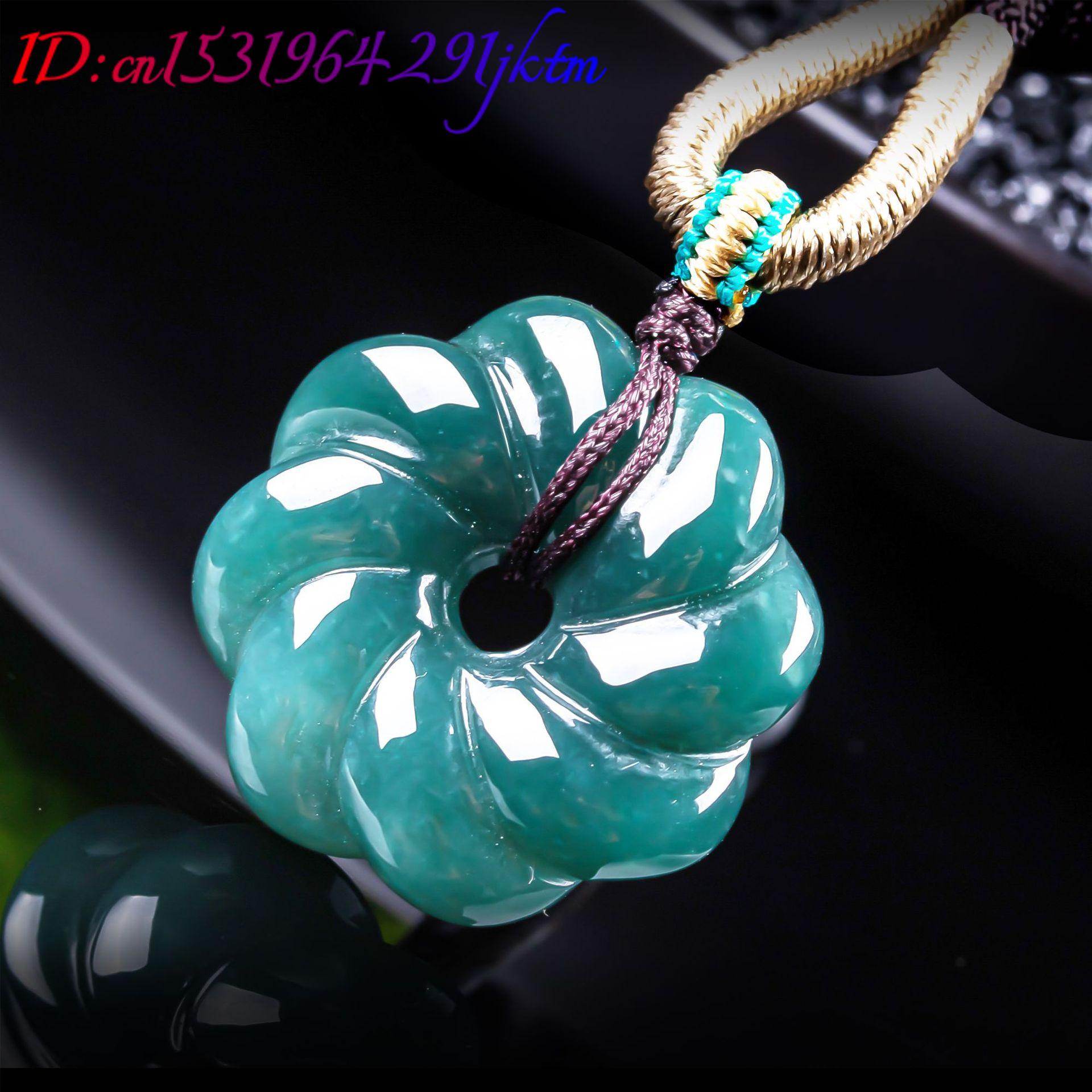 Collier avec pendentif en jade - Jewelry & Watches Bench avis et prix
