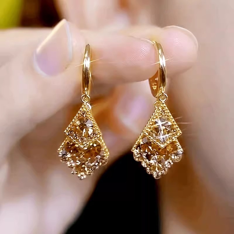 Boucles d'oreilles pendantes e - Diamond Stud Earrings avis et prix