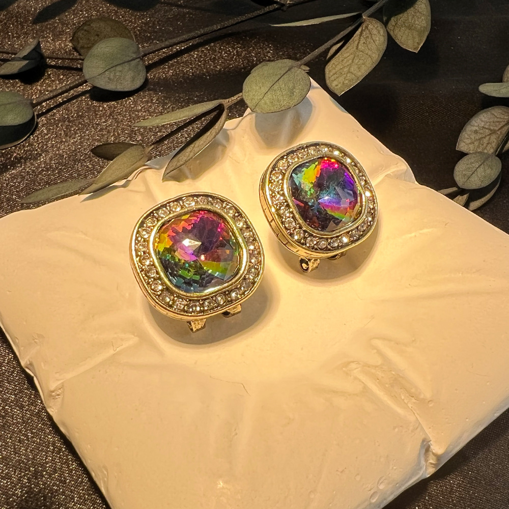 Boucles d'oreilles clous carré - Diamond Stud Earrings avis et prix