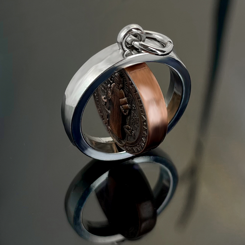 Nouveau collier médaille Saint - Jewelry & Watches Bench avis et prix