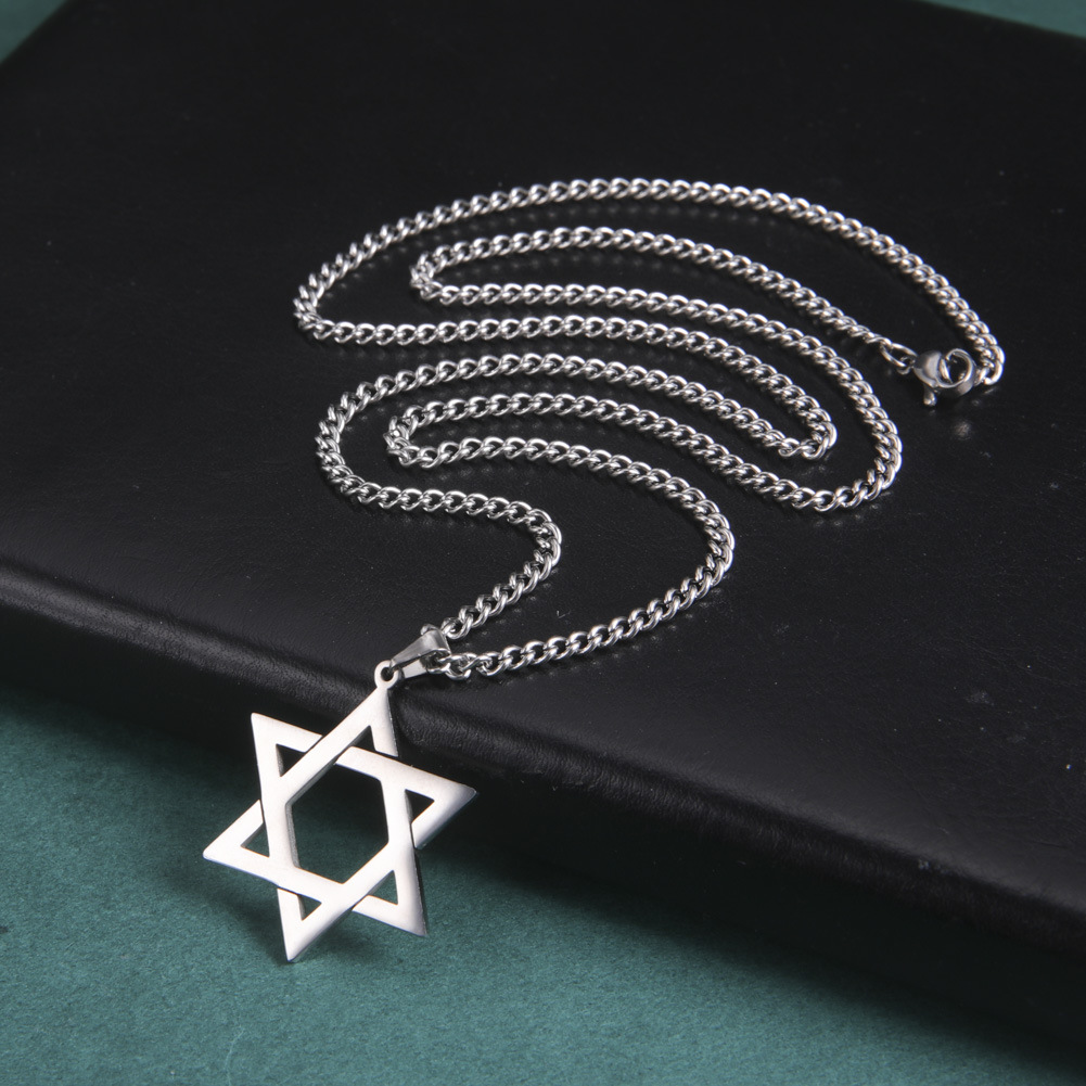 Collier pendentif étoile de Da - Jewelry & Watches Bench avis et prix